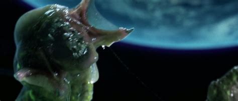 Alien vs Predator Baby 的图像结果