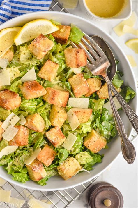 Quick And Easy Caesar Salad – Recette Sauce César Salade Traditionnelle ...