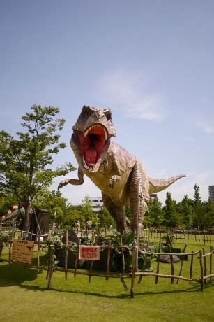 関連する画像の詳細をご覧ください。ノリタケの森に「恐竜がやってきた！」－3体の巨大ロボットとクイズラリー - 名駅経済新聞