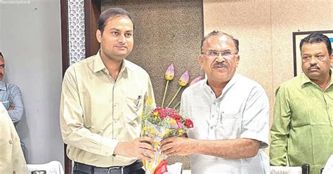 Ajmer: Devnani flags off Atal Scheme for EWS