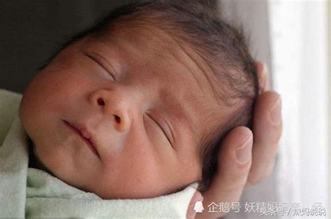 新生婴儿名字打分100分名字2020_2020年鼠宝宝起名大全* - 美名腾智能起名网