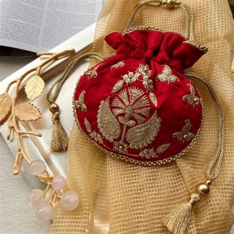 Mini Kairi Potli, Red – MASQ