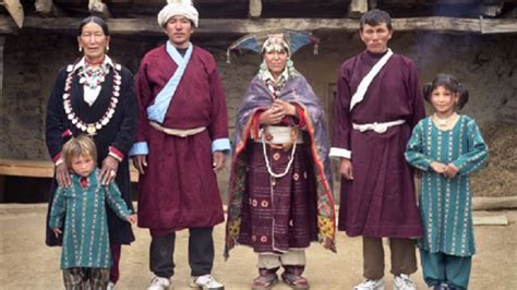 What Is Polyandry Marriage? One Woman, Two Husbands - Himachal Couple ...