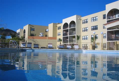 Royalton On The Green Apartments | Apartments In Hialeah, FL