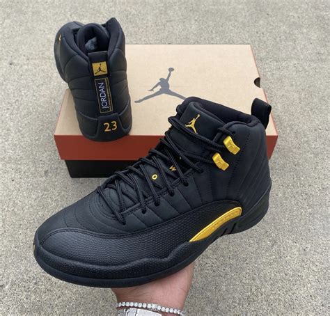 Jordans 12 Taxi