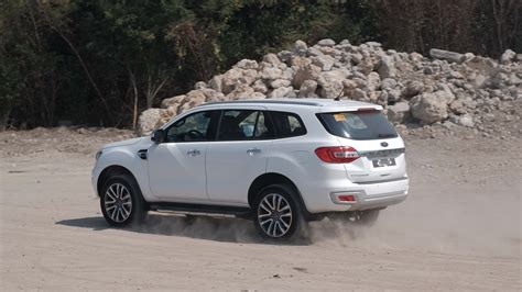 Top Gear PH discusses the pros and cons of 4x4 vs 4x2 SUVs