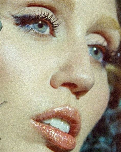 Miley Cyrus sortira l'album Something Beautiful en mai 2025