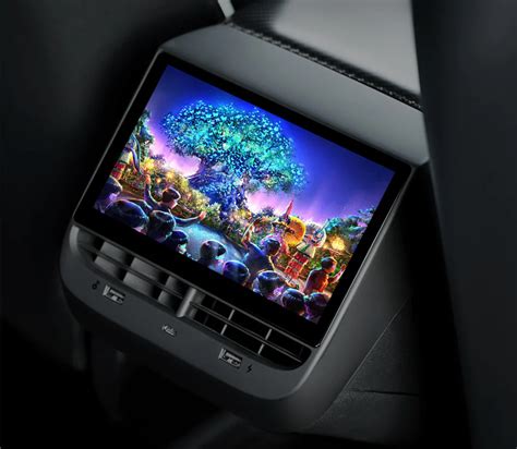 Tesla Screen Features 的图像结果