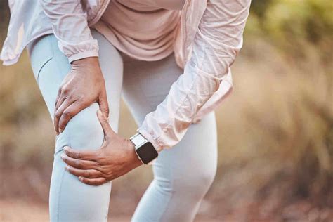 How does knee replacement affect people with heart disease?