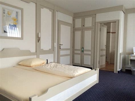 HOTEL RESTAURANT KEMPF (Dirmstein) - Hotel Reviews, Photos, Rate ...