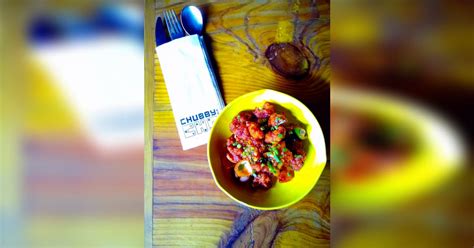 Check Out The Spicy And Succulent Sriracha Chicken At This Place! | LBB