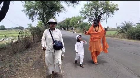 Narmada Parikrama: कौन है नन्ही नैनेश्वरी, नर्मदा परिक्रमा पर निकली 5 ...