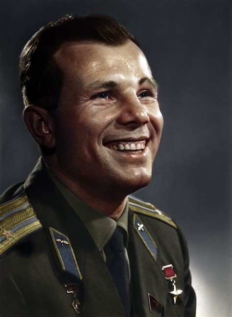 Yuri Gagarin – 5 Minute Biographies