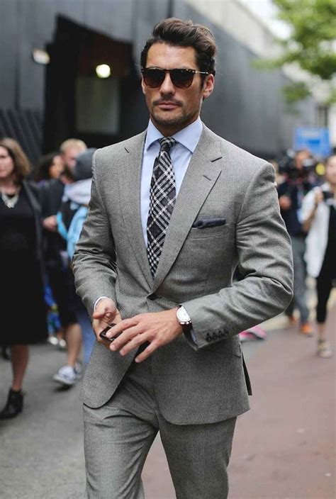 Light Grey Suit Color Combinations with Shirt and Tie - Suits Expert