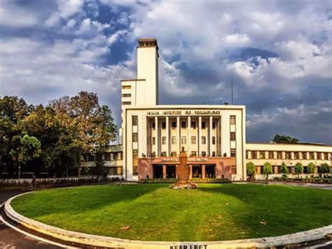 IIT Kharagpur Office Photos | Glassdoor