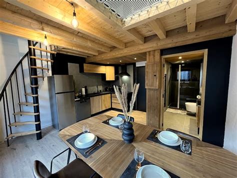 Black & Wood - Apartments for Rent in Cluses, Auvergne-Rhône-Alpes ...