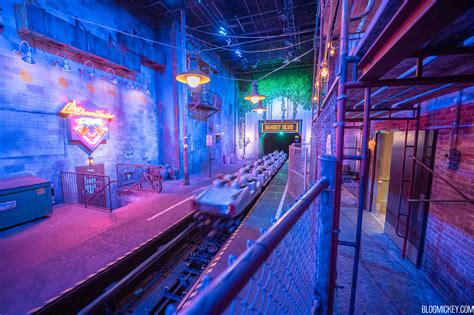 Rock 'N' Roller Coaster Starring Aerosmith Soft Opens at Disney's ...