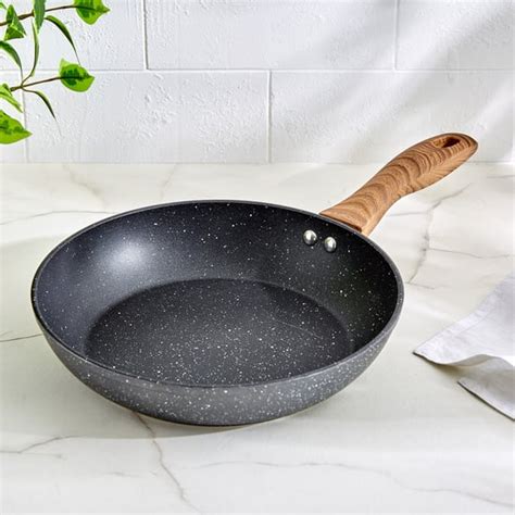 Buy Cooking Pots & Pans Online Starting @ Rs.199 | Home Centre