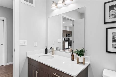 LINCOLN PARK FLATS | Apartments For Rent