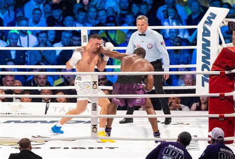 Usyk answered if he could continue the fight with Dubois if the referee ...
