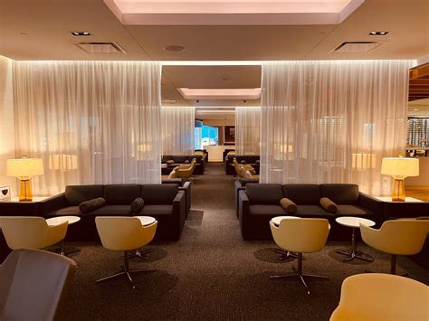 Review: Star Alliance Lounge LAX - Live and Let's Fly