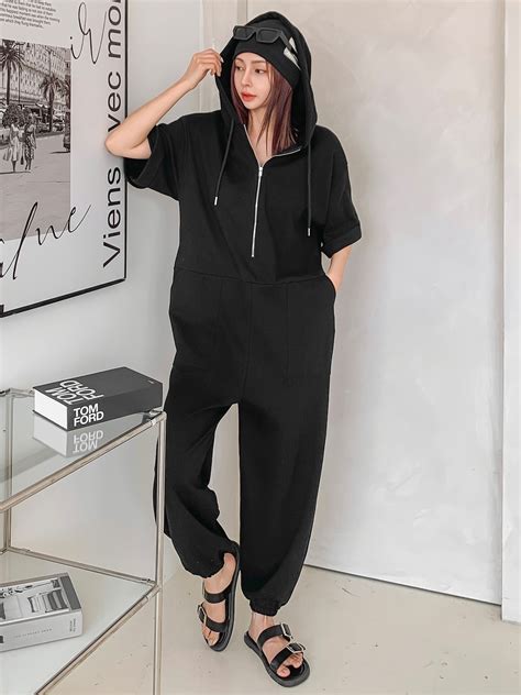 front half zip スウェットオールインワン／ブラック | AMELLYON
