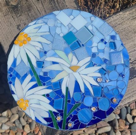 Making Stepping Stones With Stained Glass at Lola Logan blog