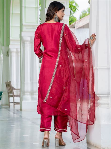 VredeVogel Silk Blend Embroidered Kurta Set with Dupatta – VredeVogelStore