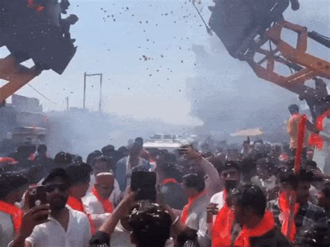 'People have gotten used to begging from govt', says Minister