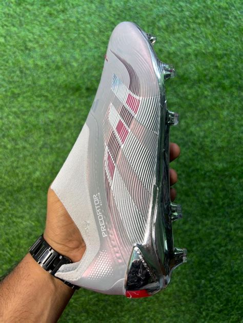 Predator Elite Silver Colour FG Without Lace Bellingham Edition