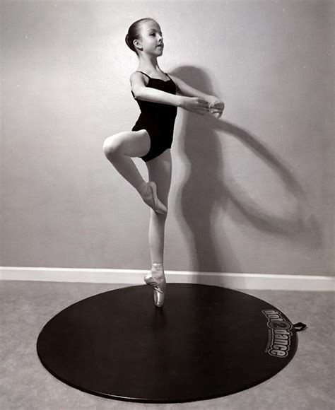 dot2dance Marley Dance Flooring,Portable Dance Floor,My Turn Disc,Turn ...