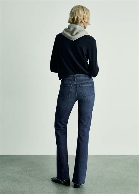 Jeans Fiona flare tiro medio - Mujer | MANGO España (Península y Baleares)
