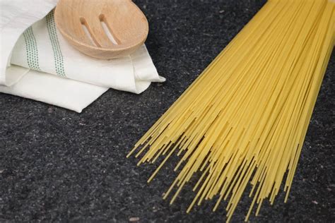 What Is the Difference Between Spaghettini and Angel Hair? - Recipes.net