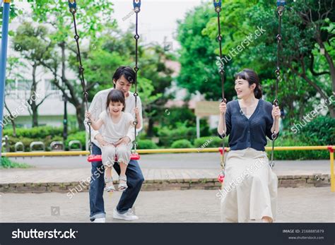 Parents and Kids Playing 的图像结果