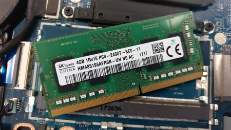 Inside Lenovo Yoga 520 (Flex 5) - disassembly, internal photos and ...