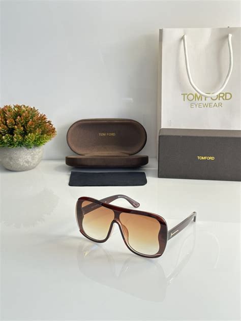 Tomford 0559 Brown