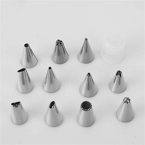 NOZZLE DECORATING TIPS SET OF 12 PCS