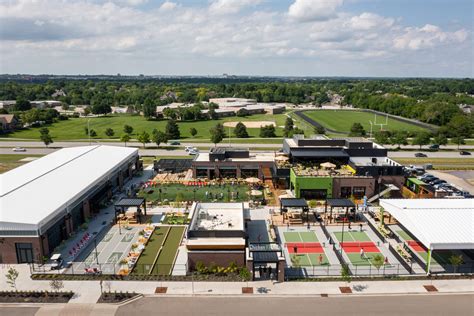 Bars and Nightclubs Around Kansas City | Visit KC