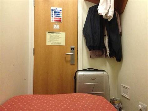 OYO TOWNHOUSE NEW ENGLAND, LONDON VICTORIA - Hotel Reviews, Photos ...