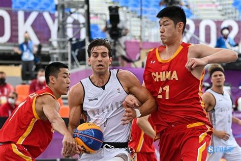 不容易！中国男子篮球队时隔13年后首次在奥运会上获得胜利-直播吧zhibo8.cc