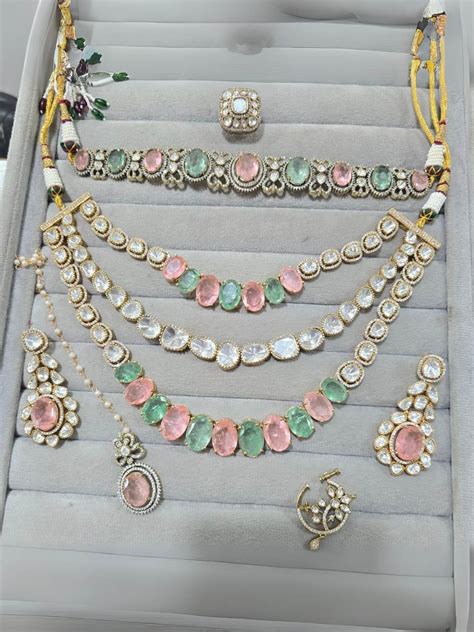 Buy Gold Plated Contemporary Full Bridal Necklace Set Online - Ishhaara