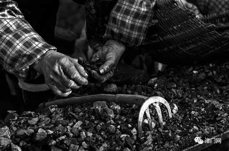 会员佳作 | 邓志川：故乡捡煤人--中国摄影家协会网