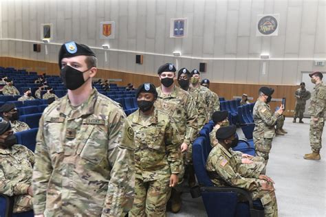 BLC Graduation 的图像结果