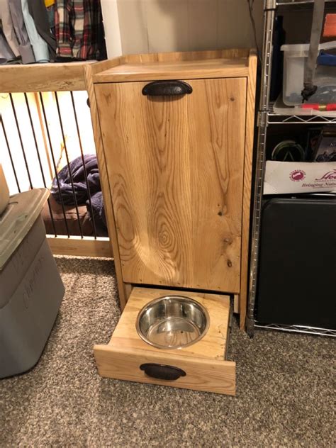 60 pound dog food container