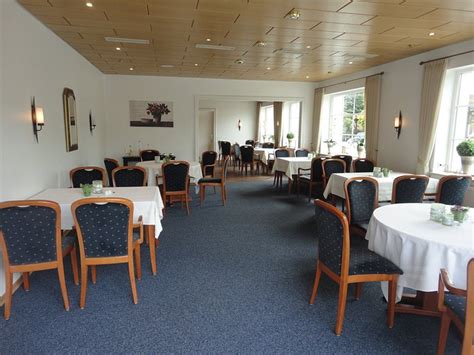 HOTEL & RESTAURANT GOOS (Jubek) - Hotel Reviews, Photos, Rate ...