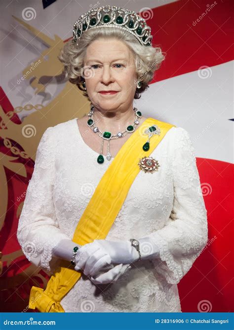 Statua Della Cera Della Regina Elizabeth II Di Sua Maestà Fotografia ...