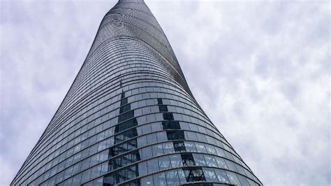 10级大风：上海中心大厦摇摆了1.4米，是如何抵抗住台风烟花的？ - 知乎