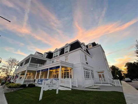 Into the Springs Writers' Workshop - Mills Park Hotel