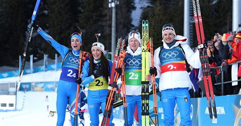 Tommaso Giacomel, Lukas Hofer, Dorothea Wierer e Lisa Vittozzi argento ...