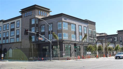 271-unit Alamo Street Apartments in Simi Valley nearly complete